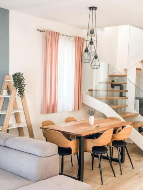 CozyHouse79 3-bedroom with gym